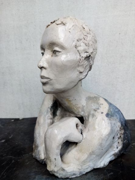 rzeźba współczesna głowa kobiety